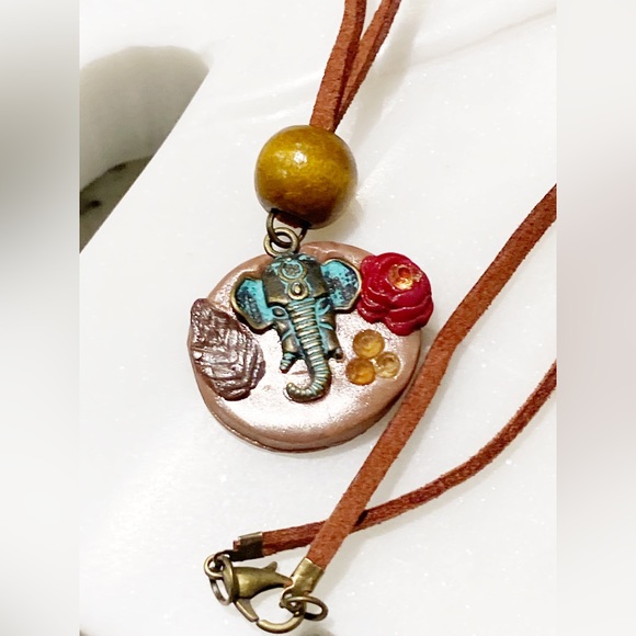 Ganesha Lord Hindu God Luck, Prosperity and protection Necklace - Picture 5 of 10